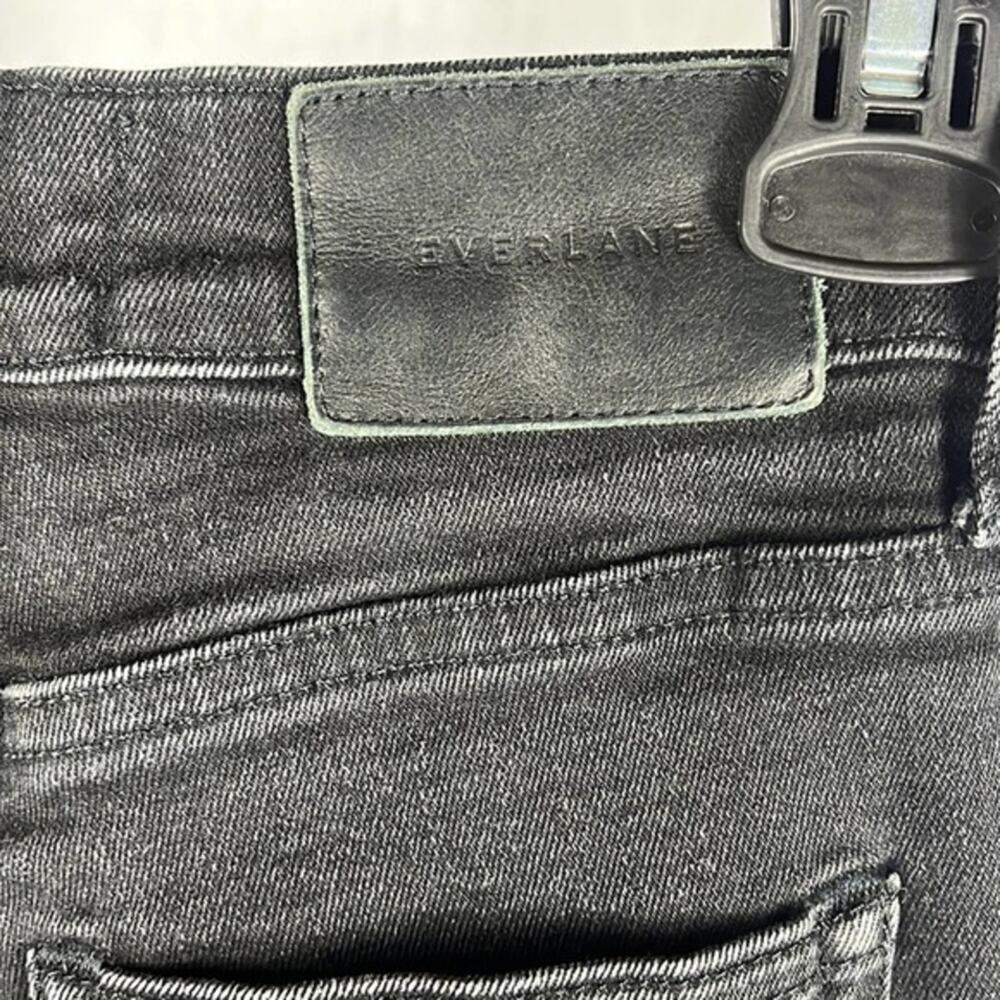 Everlane High Rise Slim Straw Raw Hem Cigarette Jeans in‎ Black. - Picture 7 of 10